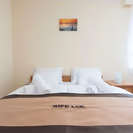 Bier-lak House 71 Apartman *