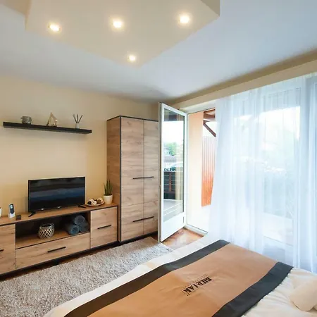 Apartman Bier-lak House 71 *