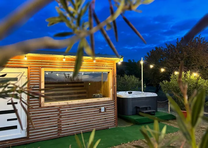 Bier-lak House 71 * Balatonlelle